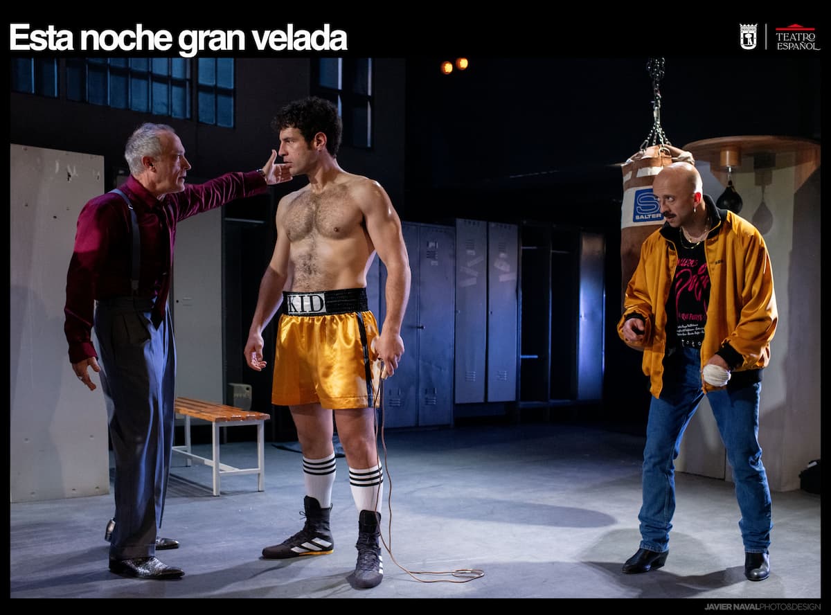 Escena de 'Esta noche, gran velada' (Foto: Javier Naval/Teatro Español)