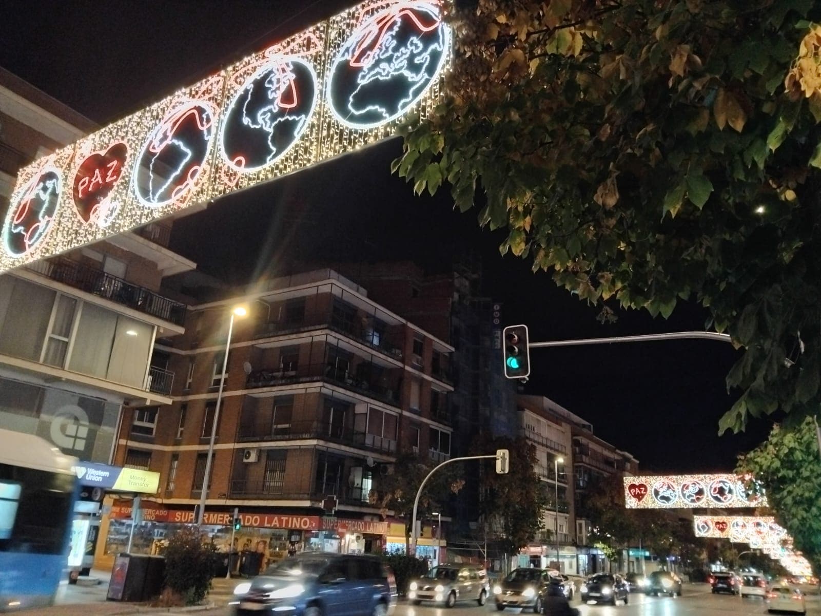 Luces de navidad en Carabanchel 2025