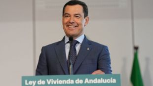 Fracasan Sánchez y Montero: Juanma Moreno podrá seguir gobernando Andalucía con mayoría absoluta, según el CIS