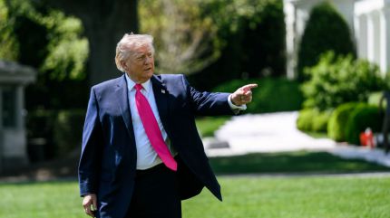 Última rabieta de Trump: sube los aranceles del 15 al 25% a los automóviles europeos