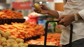Qué supermercados abren el puente de mayo: horarios y días de apertura días 1 y 2