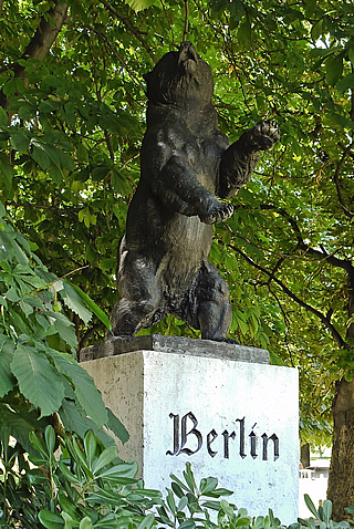 Oso en el parque de Berlín