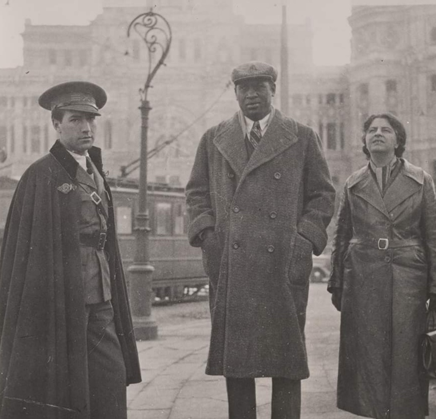 Paul Robeson en Cibeles enero de 1938