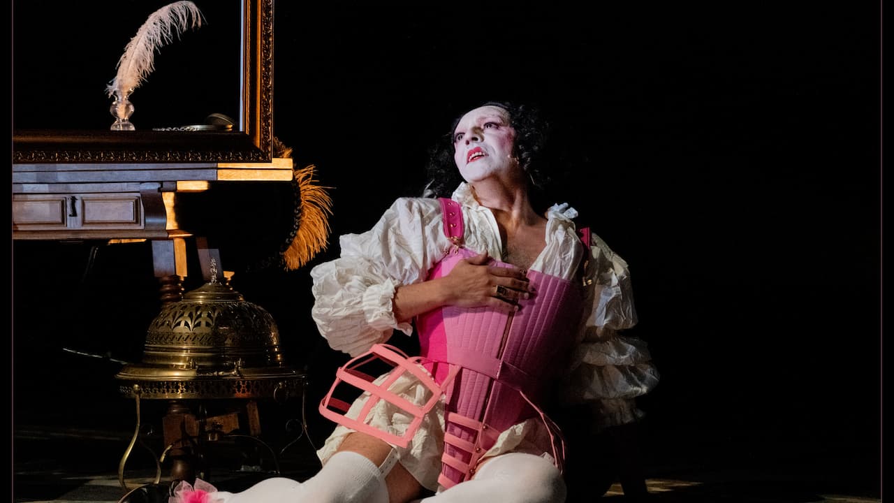 Imagen promocional de 'El rey de la farándula' (Foto: Javier Naval)