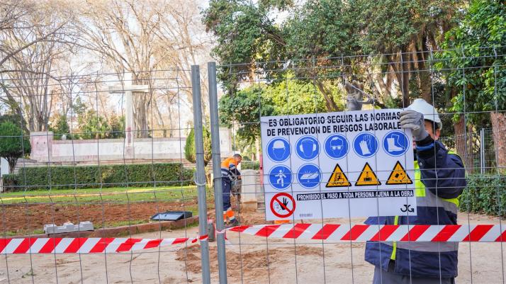 Vallado para la retirada del monumento a los Caidos del parque Ribalta (Foto: Ayuntamiento de Castellón)